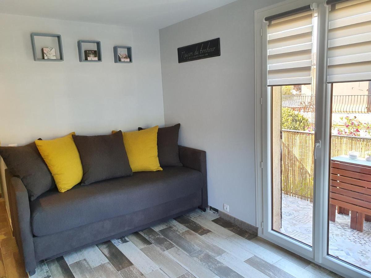Studio Acces Direct A La Plage La Londe-les-Maures Exterior foto